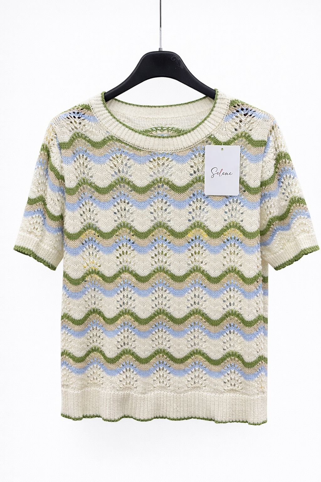 Zigzag knit sweater