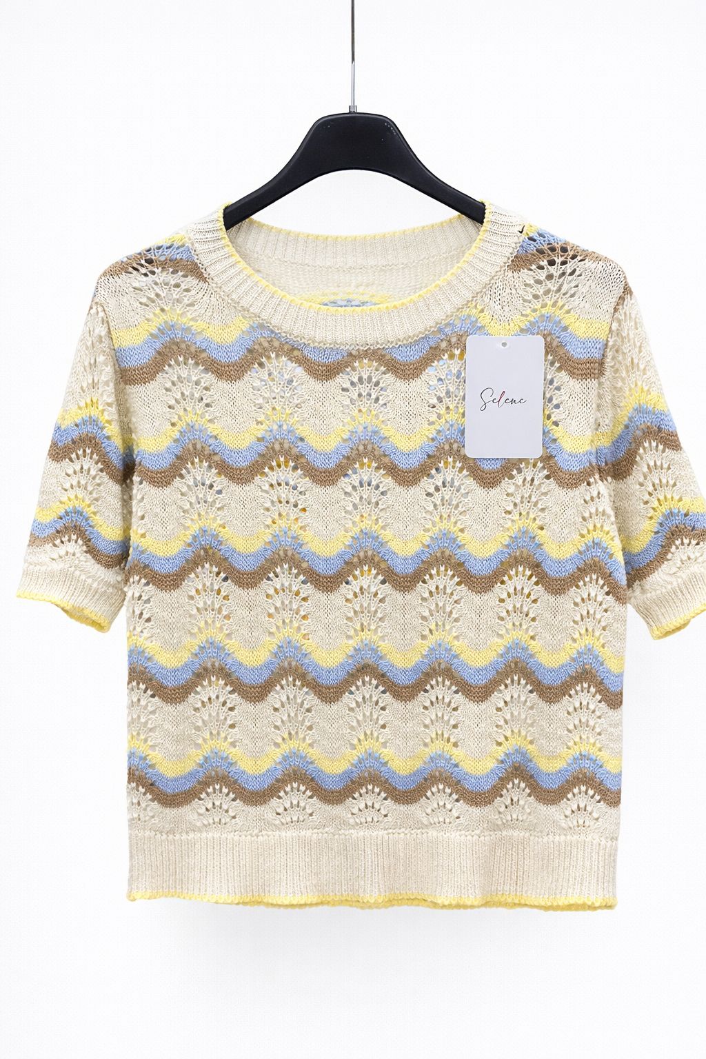 Zigzag knit sweater